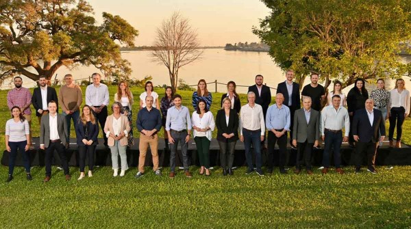 Clara García y Maximiliano Pullaro encabezaron el primer encuentro de Unidos para Cambiar Santa Fe rumbo al 10 de septiembre.