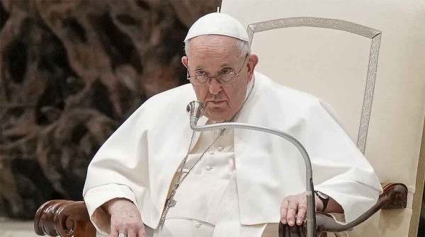 El Papa volvi a solicitar asistencia para una lectura: sigue con bronquitis