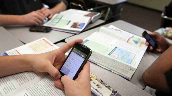 Celular en la escuela: aliado o enemigo del aprendizaje?