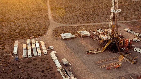 El gas de Vaca Muerta: se ampla el proyecto millonario para exportar GNL con la llegada de un nuevo buque