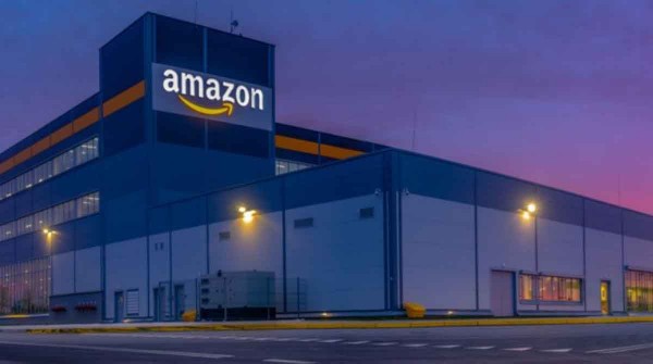 Amazon anunció una inversión millonaria en IA y las acciones suben en Wall Street