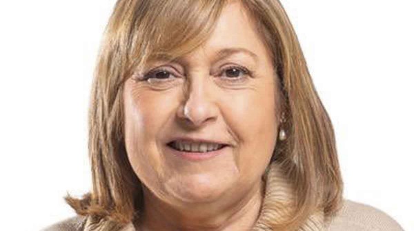 Oca�a denunci� a Batakis por contrataciones irregulares en el Banco Naci�n que incluyen a su ex pareja y a una numer�loga