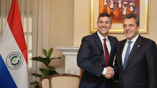 La Argentina acordó pagarle en cuotas a Paraguay la deuda por cesión de energía de Yacyretá