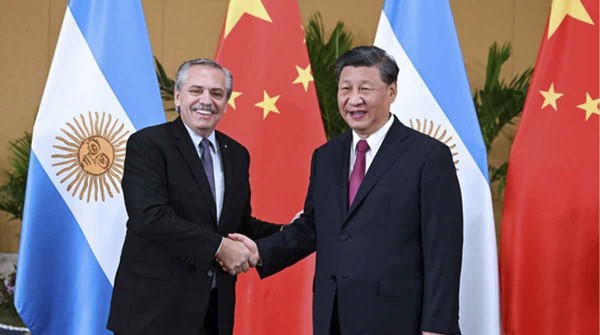 Alberto Fernández realiza su última gira internacional en China