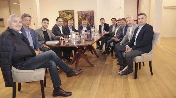 Gobernadores de Juntos por el Cambio se re�nen para definir una postura com�n frente a Javier Milei