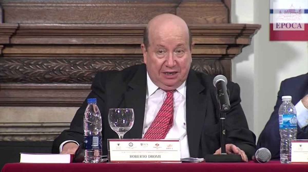 Roberto Dromi: privatizador con Menem y estatizador con De Vido, ahora se acerca a Milei