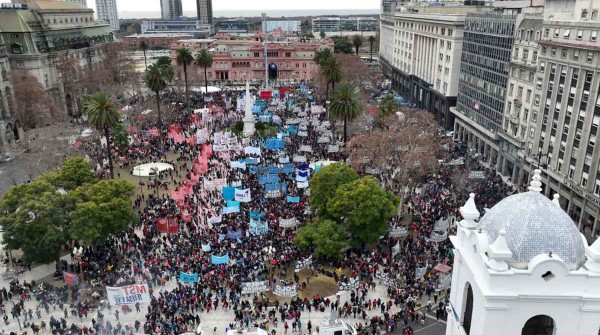 Las organizaciones reaccionan contra el Gobierno por querer facturarles la marcha y algunas niegan haber estado