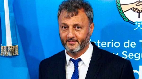 El secretario de Trabajo apunt� a la CGT y fue duro contra los bloqueos a empresas: �Los irrita�