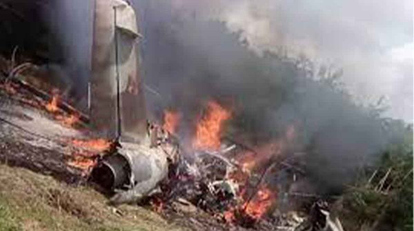 Impactante video: una avioneta se estrell en Chile despus de chocar contra cables de alta tensin