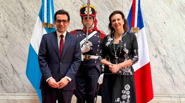 Milei y Mondino se reunieron con el canciller de Francia