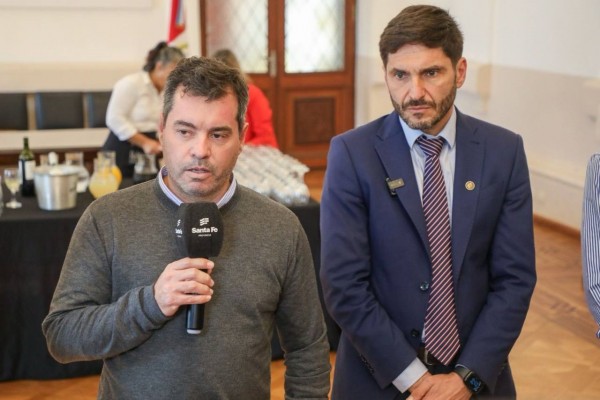 Pullaro intuye que pierde miles de votos y la Casa Gris anticipa que 