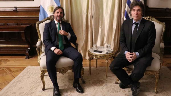 Javier Milei recibi� a Lacalle Pou en la Casa Rosada despu�s de las tensiones por su ausencia en la cumbre del Mercosur