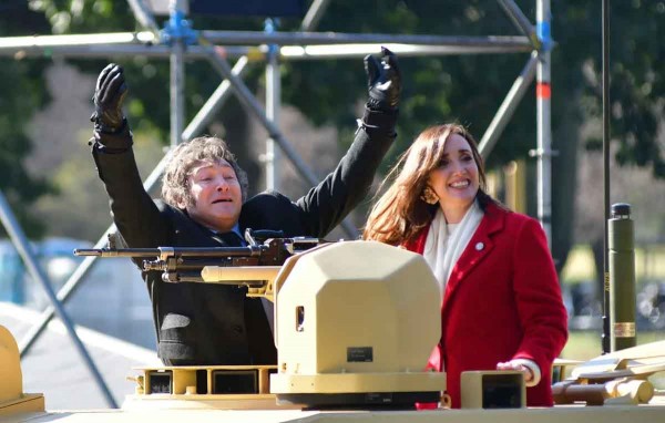 El Gobierno se deslig� de la promesa de Villarruel de reabrir causas por cr�menes de la guerrilla