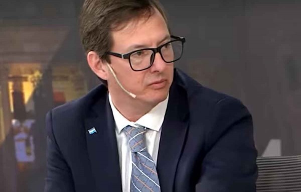 Cu�ndo podr�a levantarse el cepo y los pron�sticos para la inflaci�n y el d�lar, seg�n uno de los autores del Presupuesto 2025