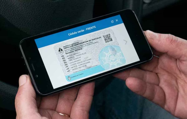 El Gobierno oficializ la implementacin de la cdula azul digital en la app Mi Argentina