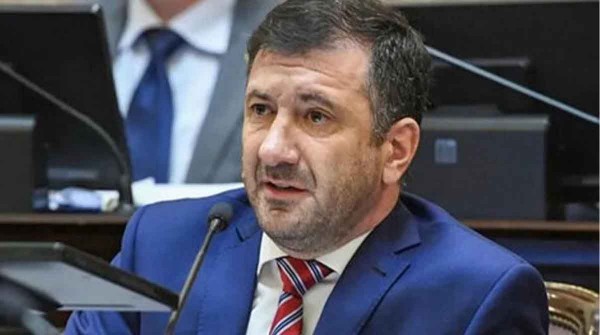 Edgardo Kueider cit los argumentos de Javier Milei en el amparo para que anulen su expulsin del Senado