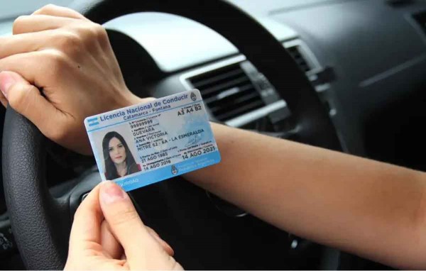 Todo lo que hay que saber sobre la Licencia de Conducir Digital y las multas de trnsito impagas