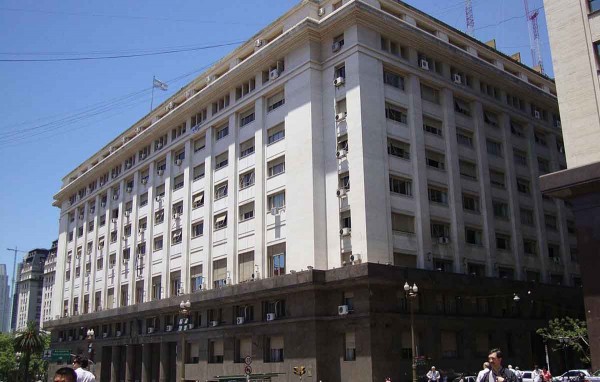 Recaudacin de enero: estiman que Ganancias y combustibles cubrirn el vaco del Impuesto PAS