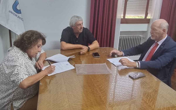 Los principales sindicatos docentes de la CGT pidieron la convocatoria urgente a paritarias