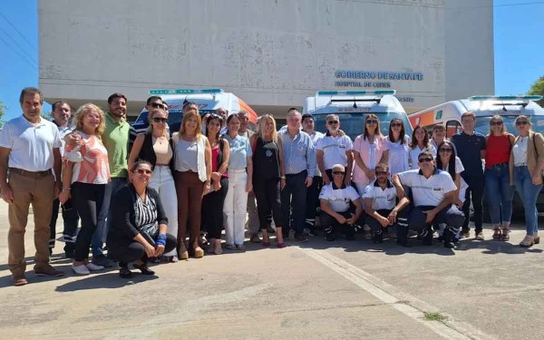 En el Hospital de Ceres se complet la entrega de ambulancias 0 km y minibuses para distintas localidades