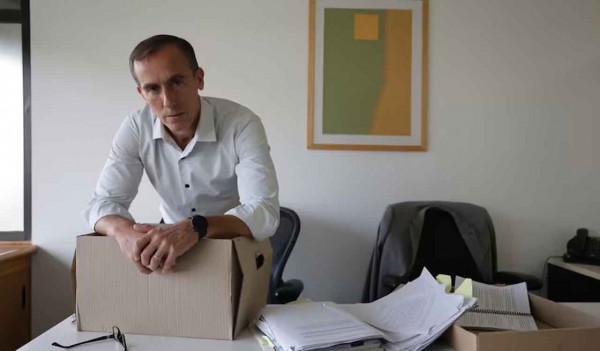 El periodista Hugo Alconada Mon fue amenazado e intentaron hackearle sus cuentas luego de su revelacin sobre la SIDE