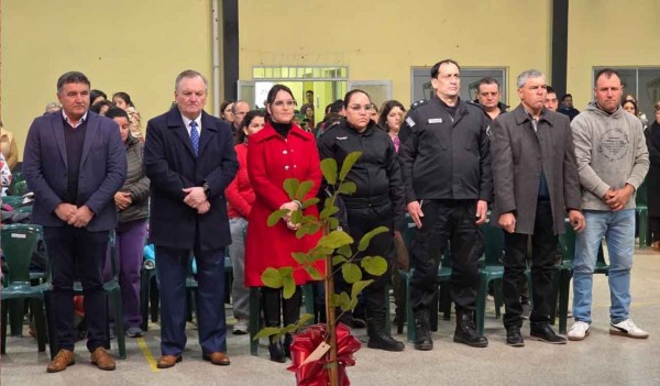 Ambrosetti celebr sus 133 aos con un emotivo acto y un colorido festival artstico