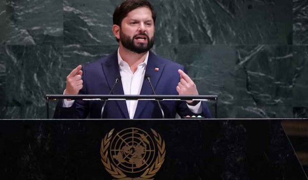 El tenso cruce entre Boric y un periodista por una pregunta sobre la Argentina y Kicillof