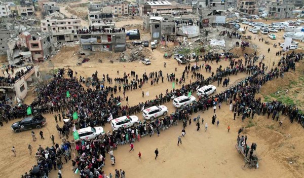 Cruz Roja insta a un alto el fuego en Gaza mientras coordina regreso de rehenes