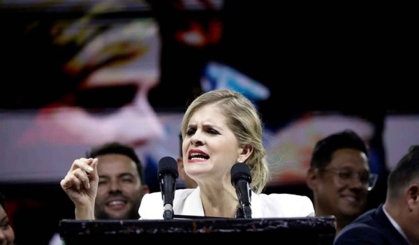 Qui�n es Laura Fern�ndez, la Bukele de Costa Rica que arras� en las elecciones y ser� la pr�xima presidenta