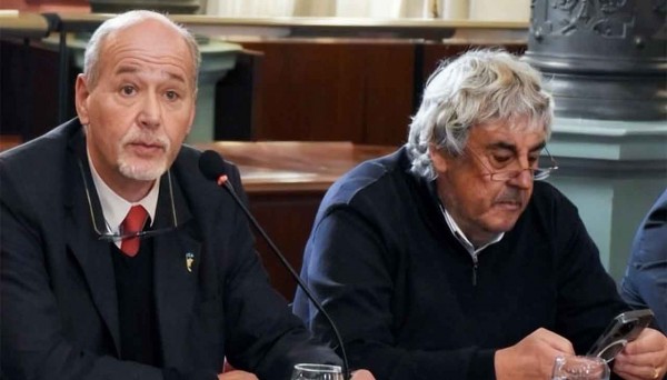 Los principales sindicatos docentes de la CGT dicen que �corre riesgo el inicio de clases