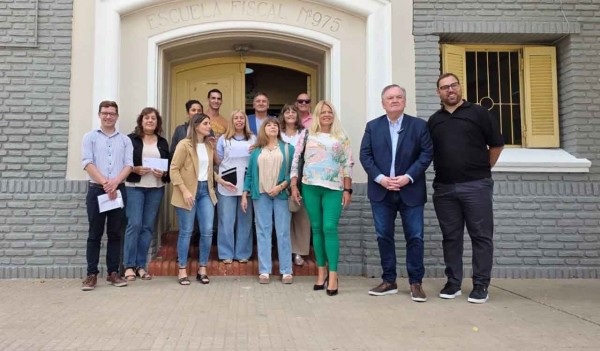 Michlig y Dupouy visitaron instituciones educativas de Ceres para acercar aportes y recorrer obras de nuevas aulas