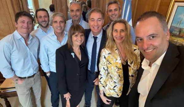 Las alternativas del Gobierno ante la falta de apoyos de los aliados para eliminar de las PASO