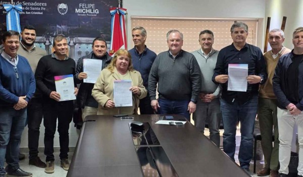 Firma de convenios para la ejecuci�n de obras viales por m�s de $850 millones en el Dpto. San Crist�bal
