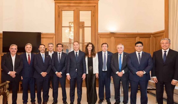 La Casa Rosada quiere reunir a los gobernadores para aceitar el di�logo y negociar las pr�ximas reformas