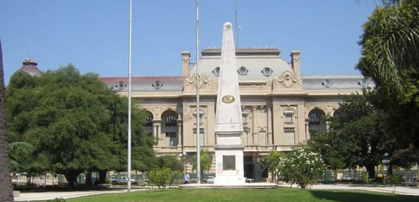 Se cay� un pedazo de mamposter�a en el hall central de Casa de Gobierno